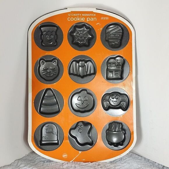 Wilton Halloween 12 Cavity Nonstick Cookie Pan - Picture 1 of 3